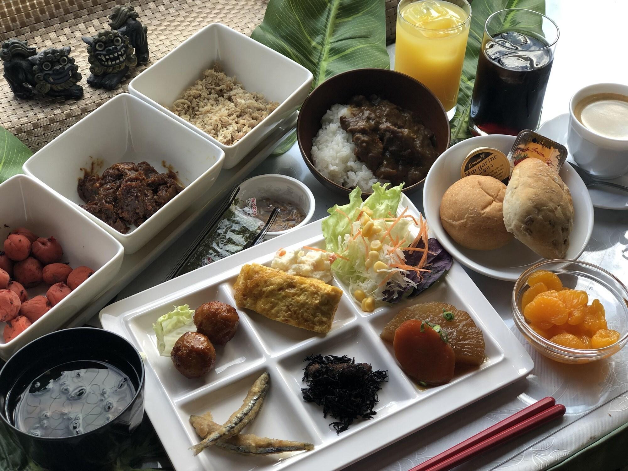 Hotel Yamanouchi Naha Buitenkant foto