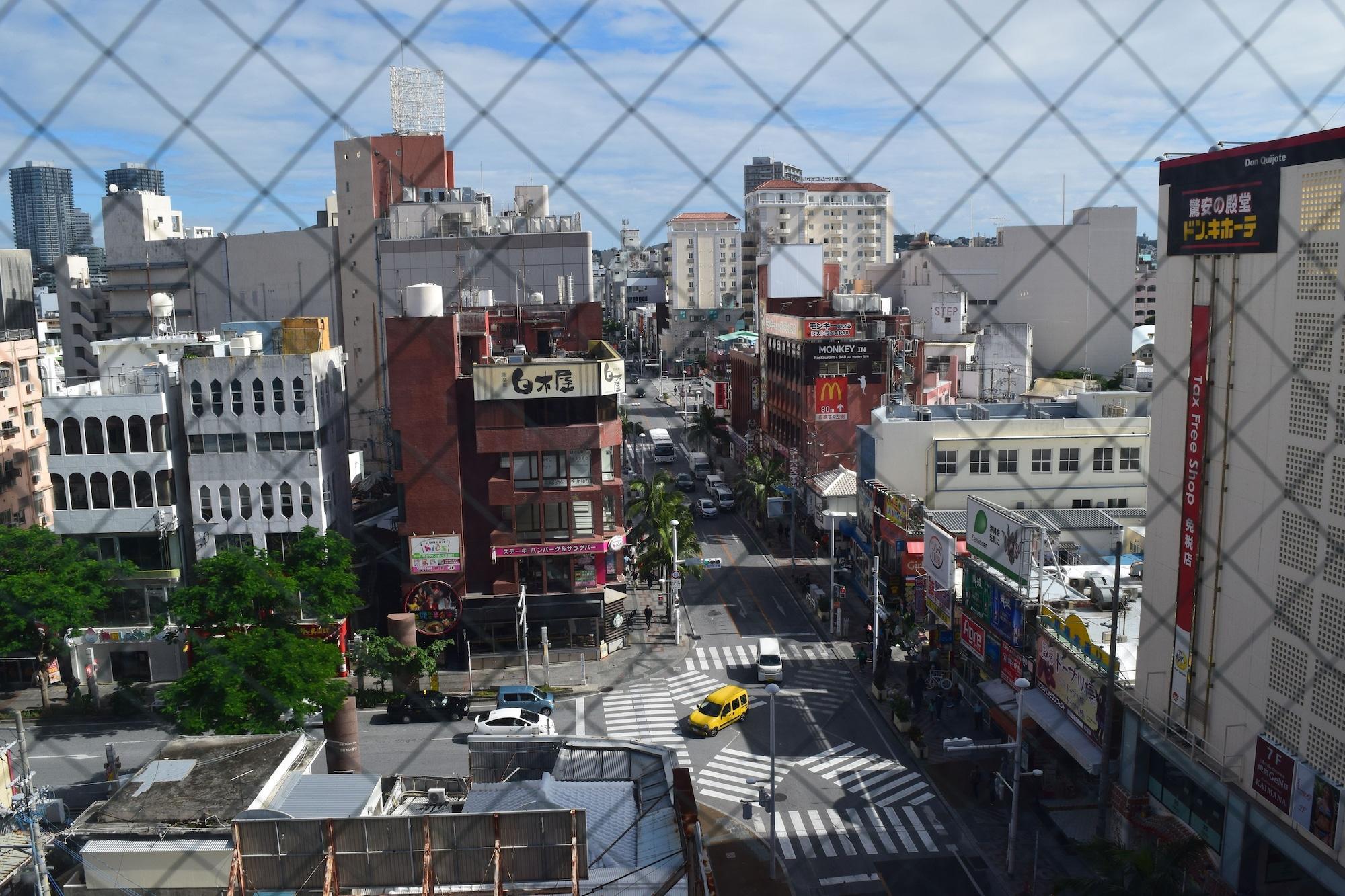 Hotel Yamanouchi Naha Buitenkant foto