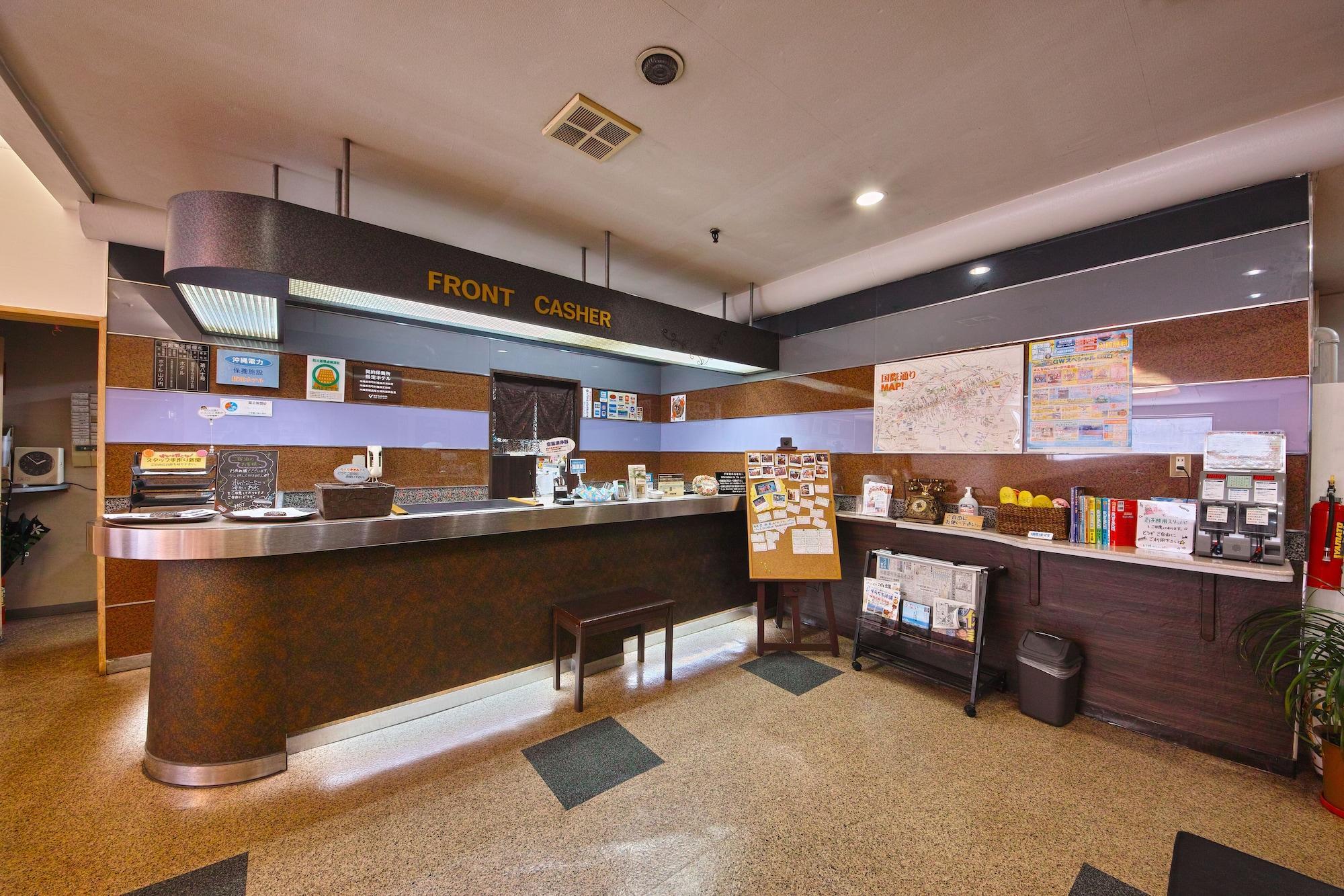 Hotel Yamanouchi Naha Buitenkant foto