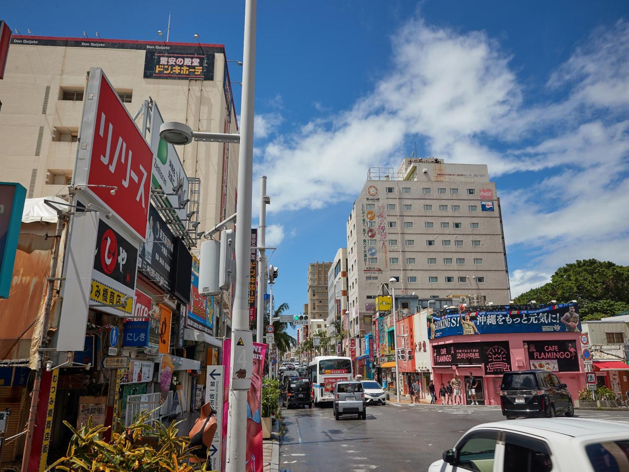 Hotel Yamanouchi Naha Buitenkant foto